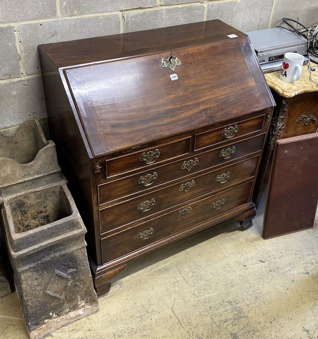 A George III mahogany bureau, width 91cm, depth 51cm, height 104cm